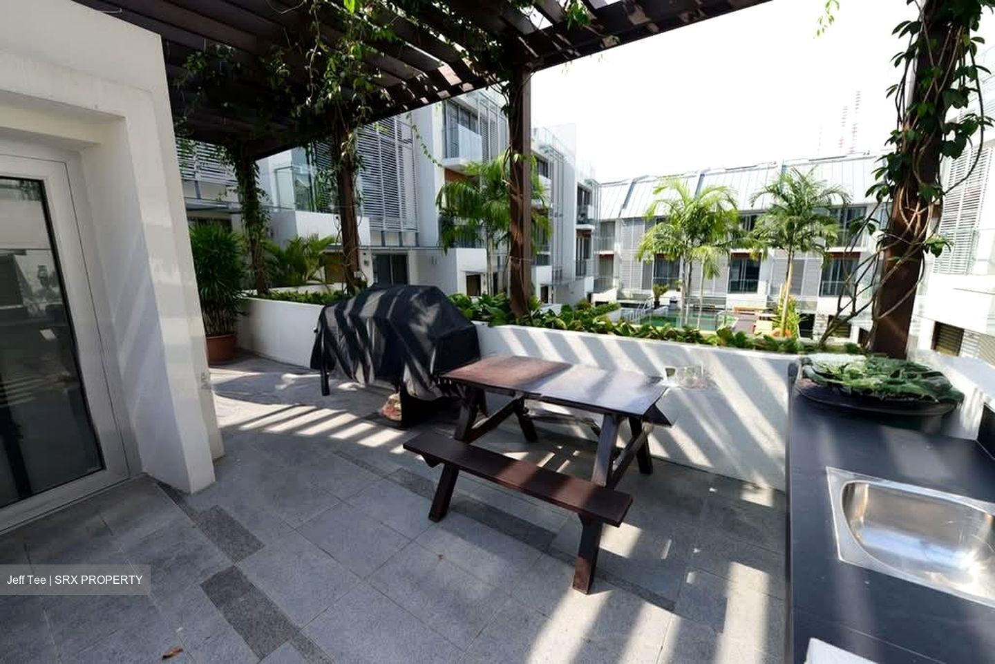 Radiance @ Bukit Timah (D21), Terrace #569609321